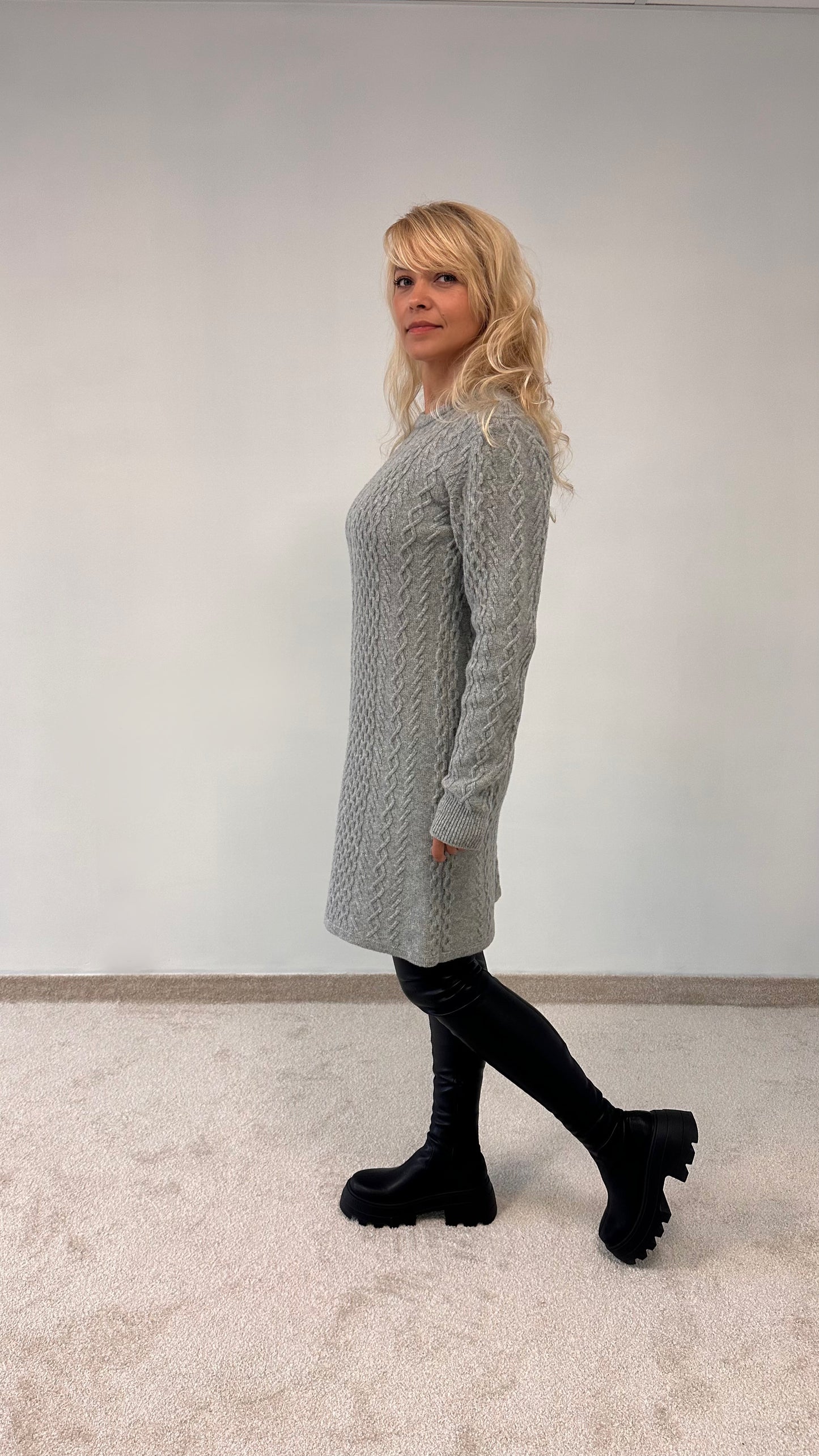 Mini dress in Wool/Cashmere "Viktoria"