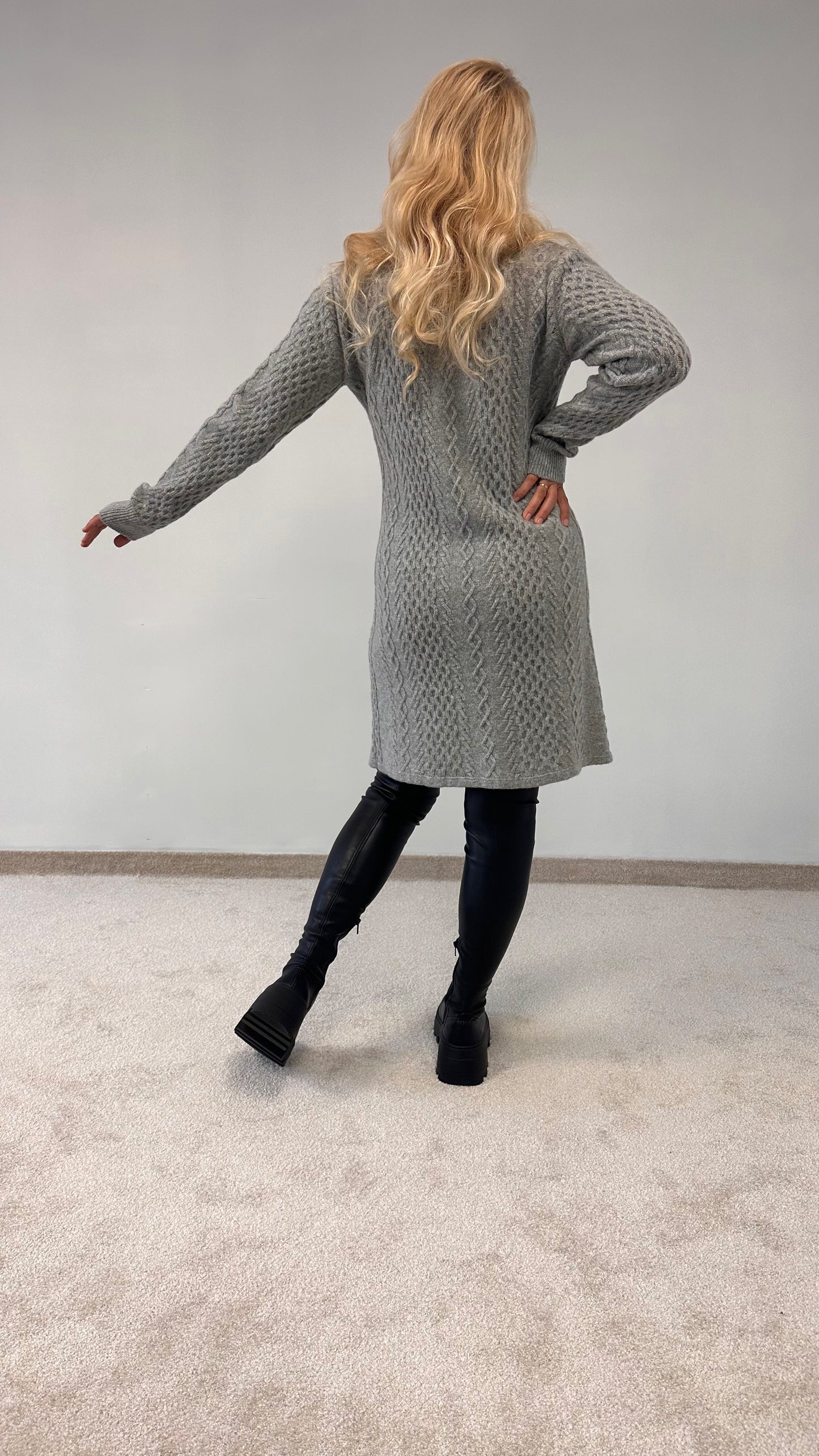 Mini dress in Wool/Cashmere "Viktoria"