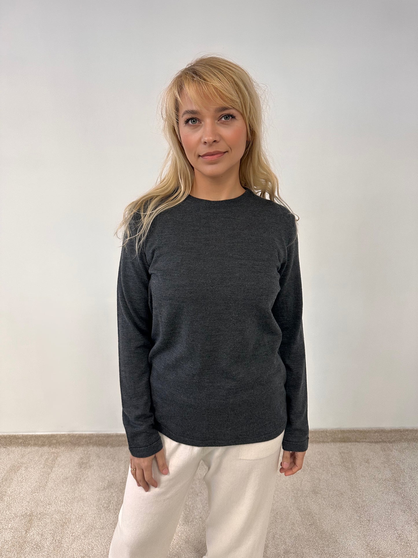 Long sleeve Merino wool sweater "Magi"