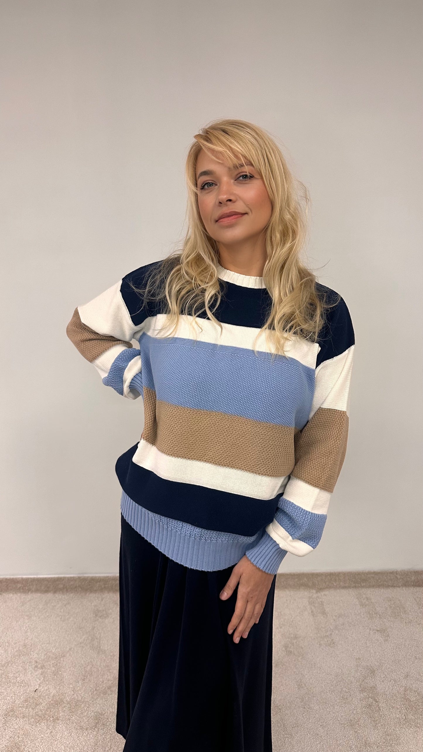 Organic cotton sweater “Sharlote”