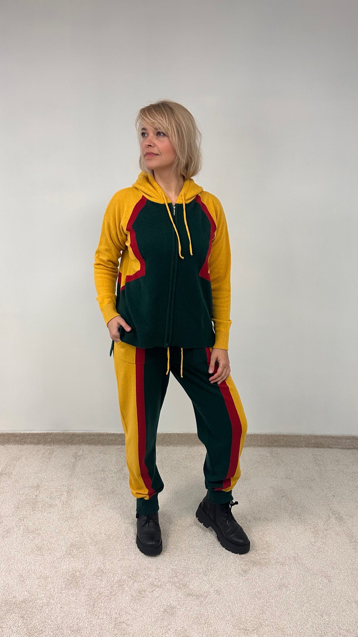 Lithuanian motive knitted tracksuit