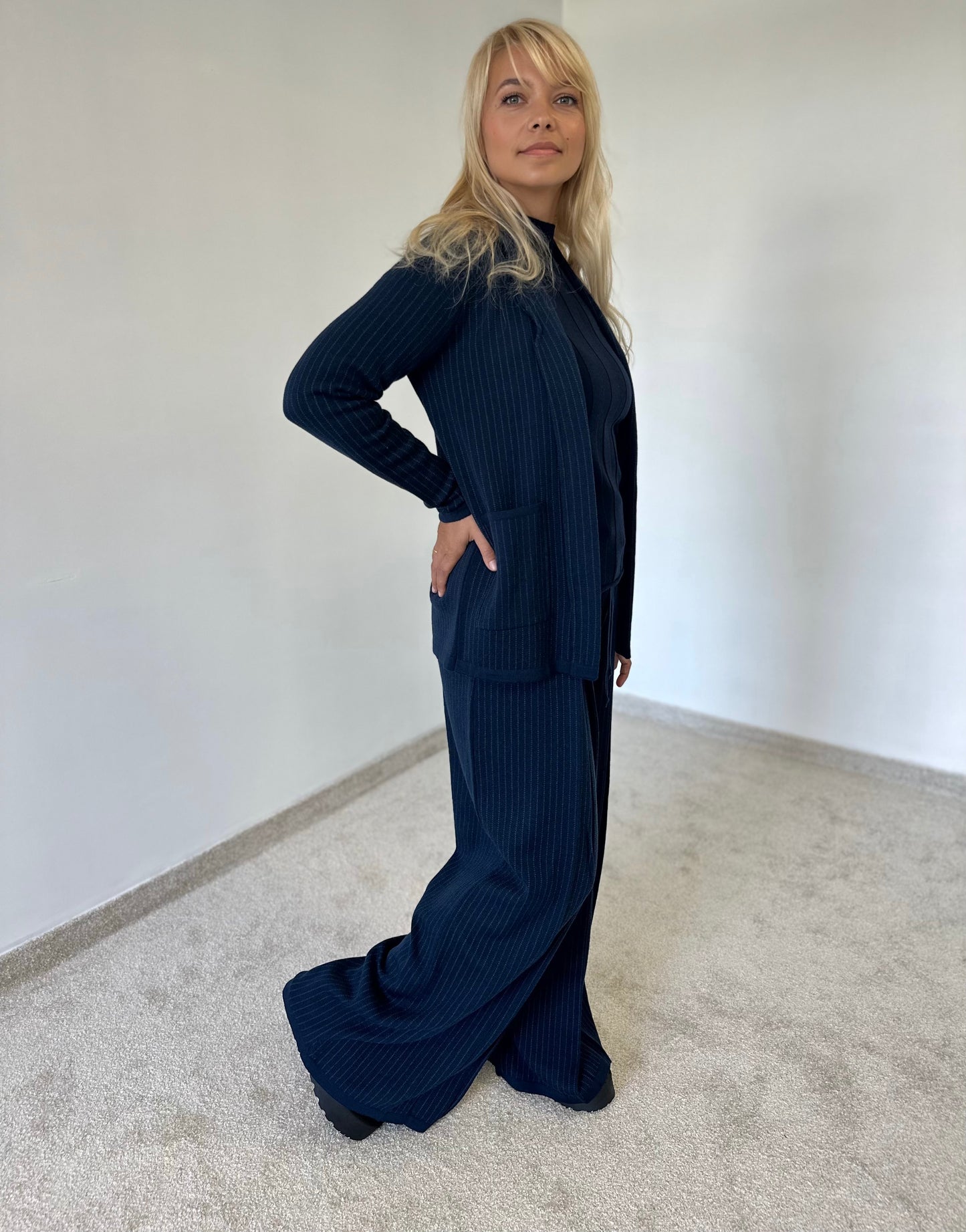 Elegant suit in Merino wool "Sandra"