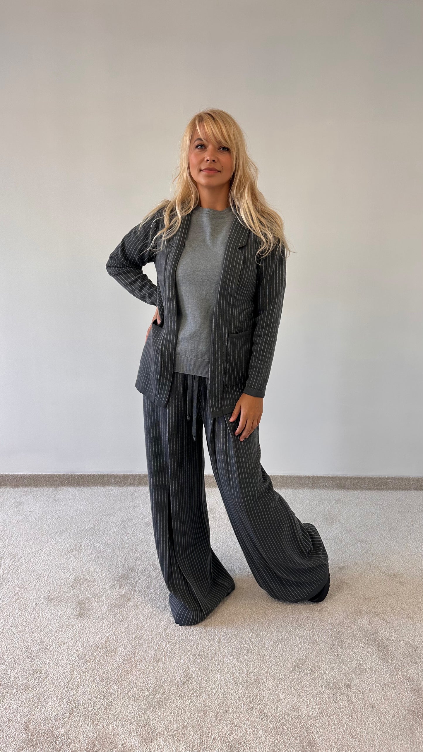 Elegant suit in Merino wool "Sandra"