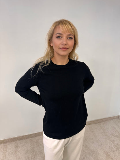 Merino wool sweater "Magi"