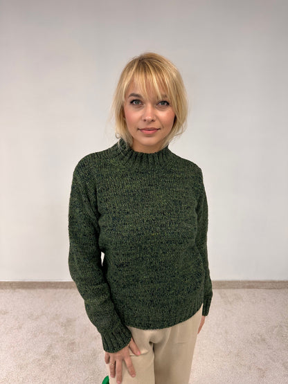Short knitted melange sweater "Tyla"