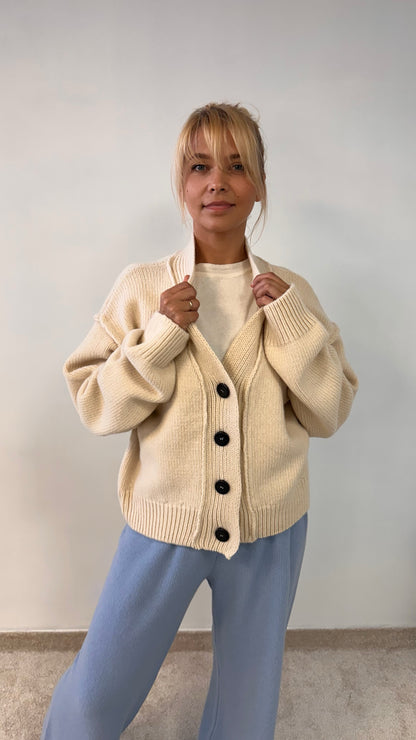 Wool Cashmere Cardigan “Madara”