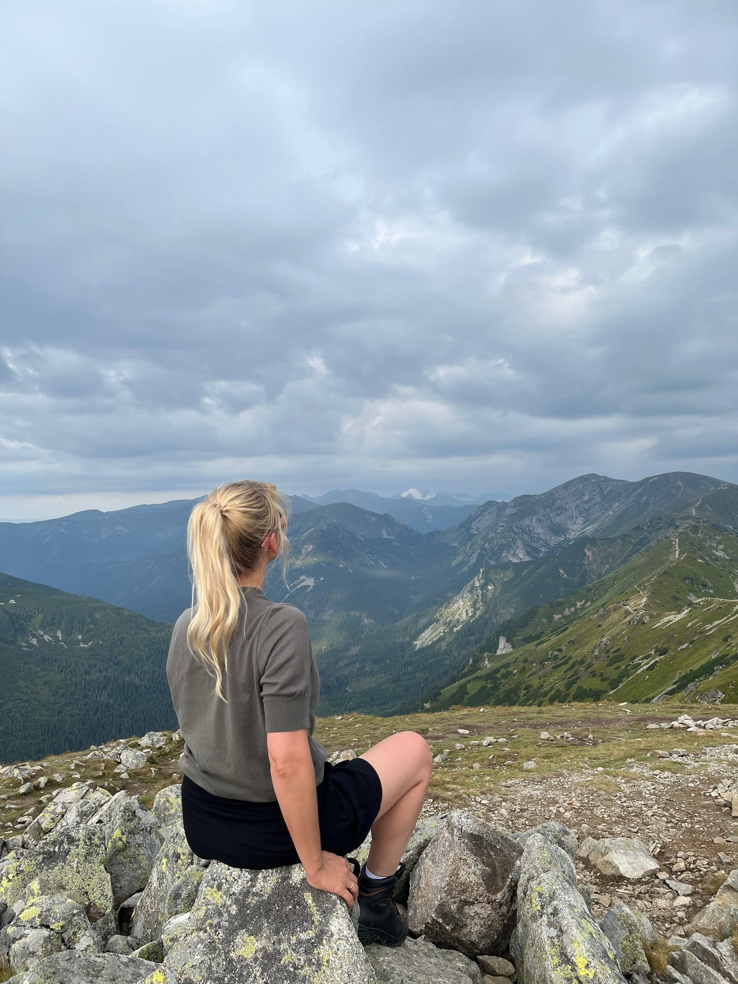 Basic T-Shirt "Sara"