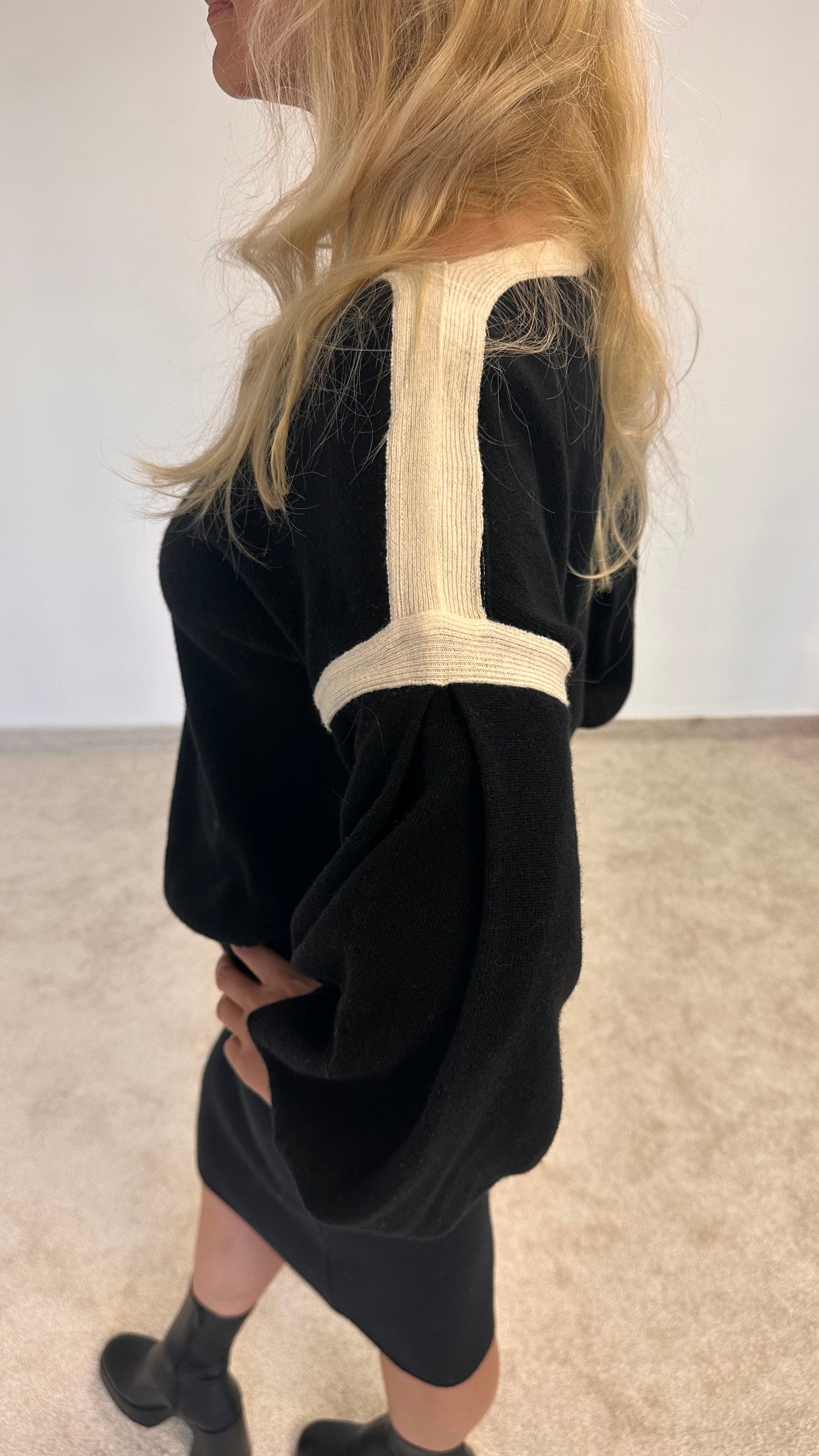 Wool Cashmere sweater  "Rihanna"